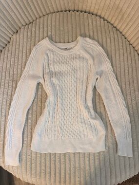 GAP Women's White Cable Knit Crewneck Sweater